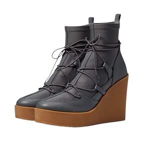 Steve Madden || Atomic Pull On Shoestring Wedge Boots